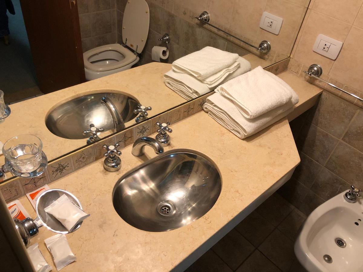 Hotel Euskadi โรซาริโอ ภายนอก รูปภาพ